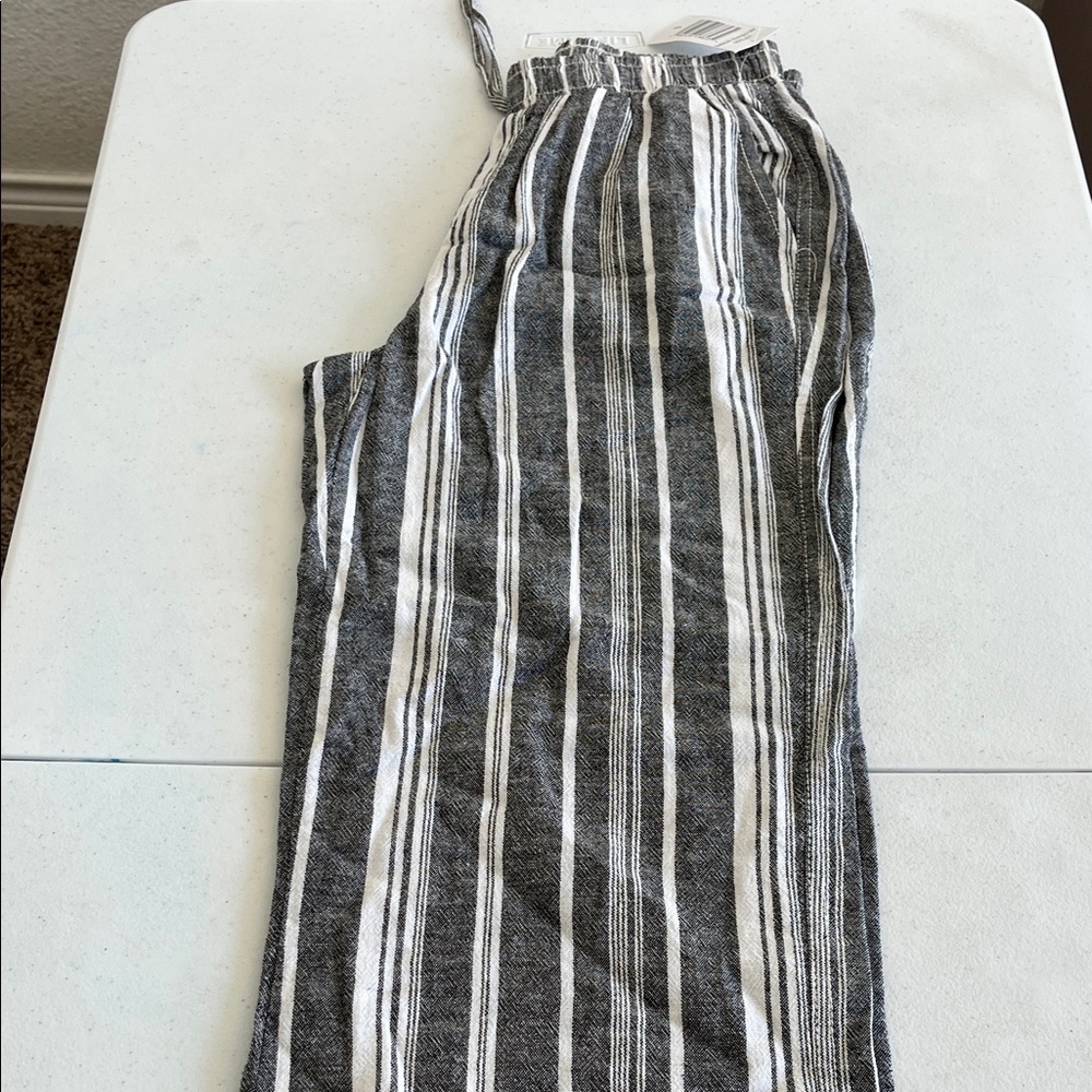 Briggs New York Monochrome Striped Pants